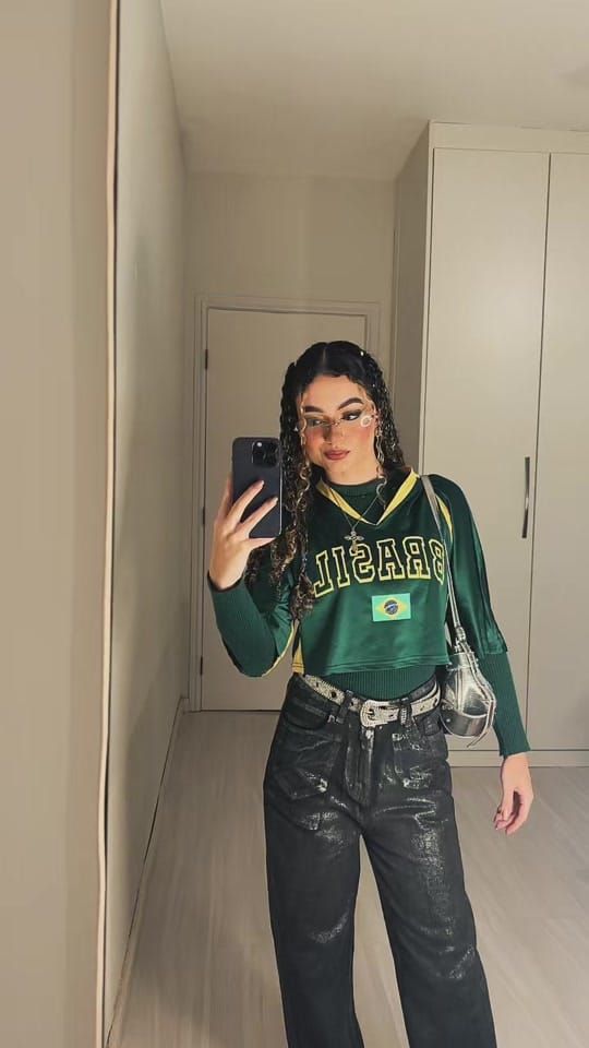 Post 3 by lari 🌞 on TikTok (video)