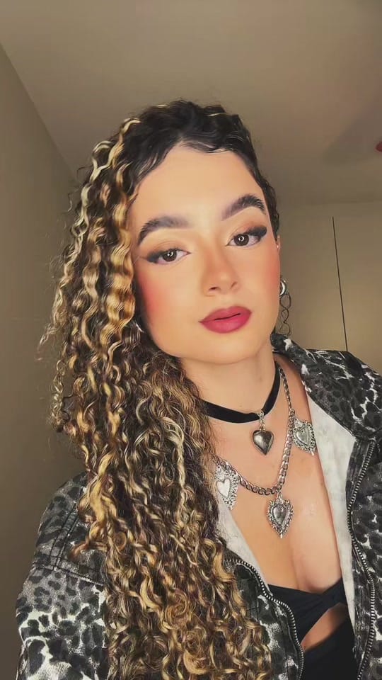 Post 7 by lari 🌞 on TikTok (video)