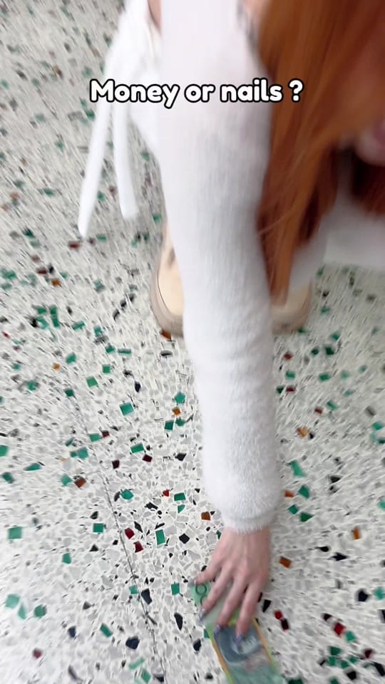 Post 5 by aouopressonnails on TikTok (video)