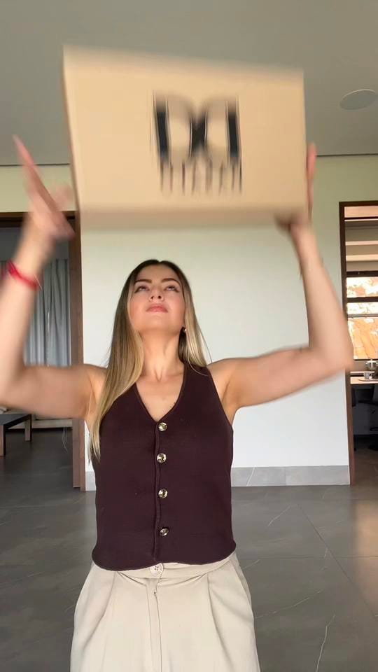 Post 6 by michelledealba_ on TikTok (video)