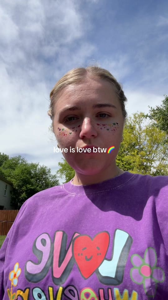 Post 2 by Zoe on TikTok (video)