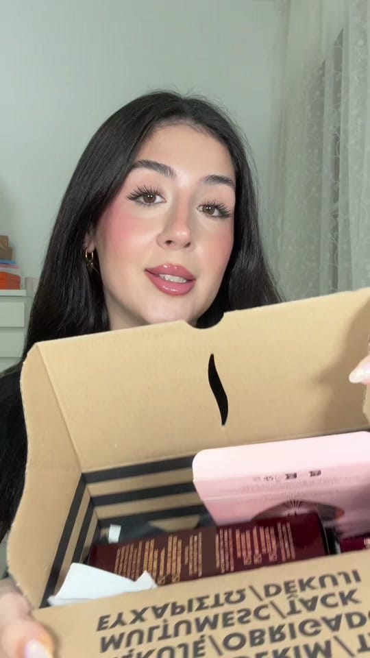 Post 6 by Izas 🦋 on TikTok (video)