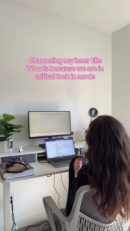 Post 10 by Nikki Toppses on TikTok (video)