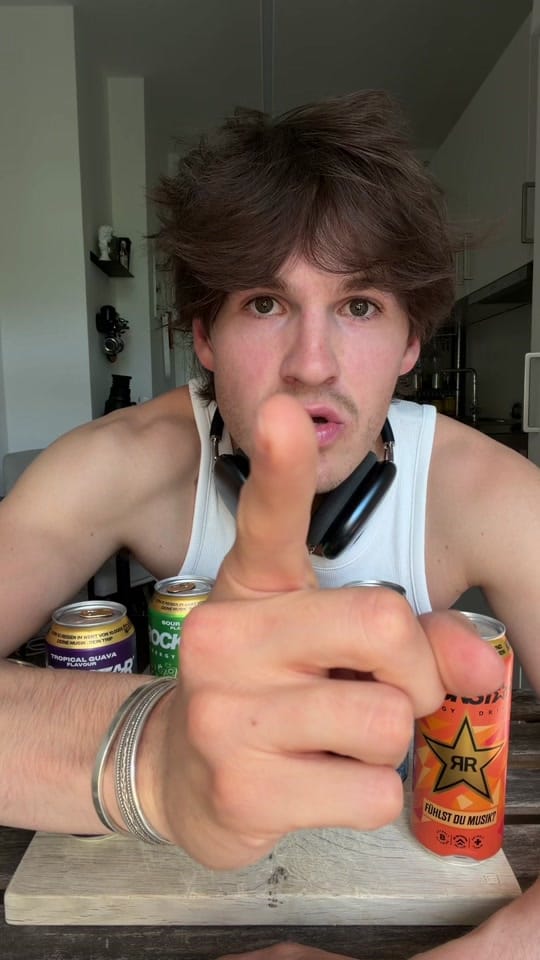 Post 7 by Konstantin Hilbert on TikTok (video)