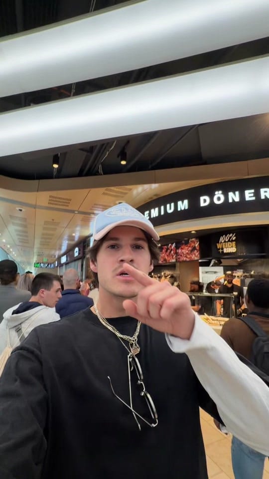 Post 6 by Konstantin Hilbert on TikTok (video)