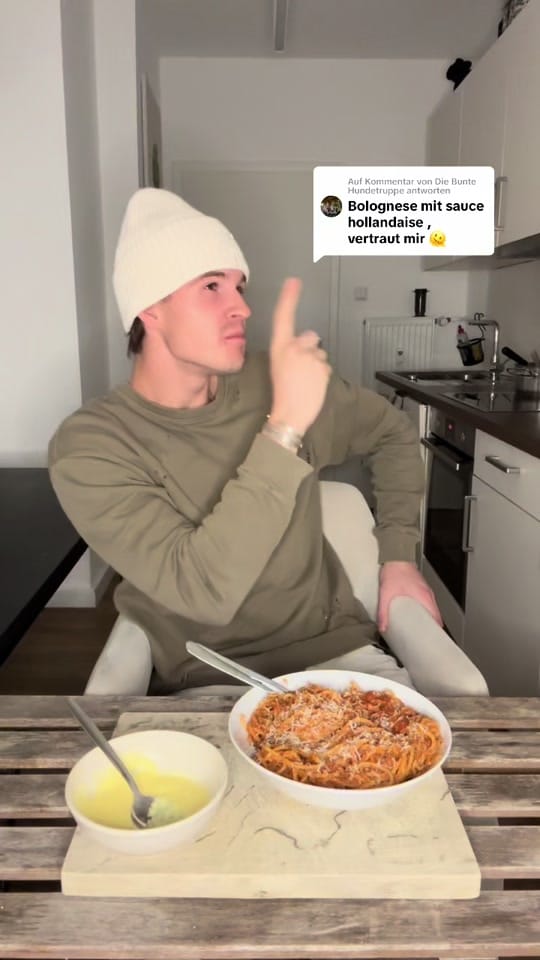 Post 9 by Konstantin Hilbert on TikTok (video)