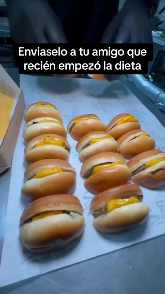 Post 6 by Burgadicto® on TikTok (video)