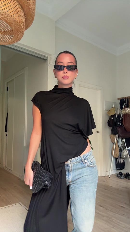 Post 2 by JULIA on TikTok (video)