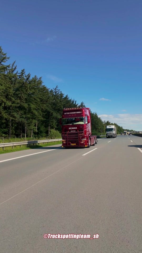 Post 1 by Truckspottingteam_sh on TikTok (video)
