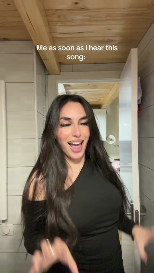 Post 9 by Huda on TikTok (video)
