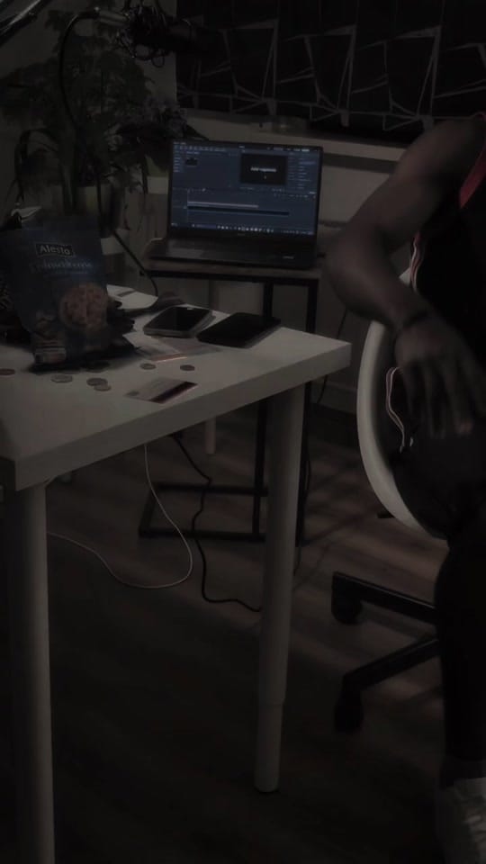 Post 6 by Mr Ashu Theory on TikTok (video)
