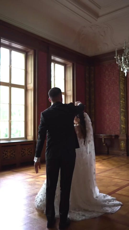 Post 10 by momentmaker.de on TikTok (video)