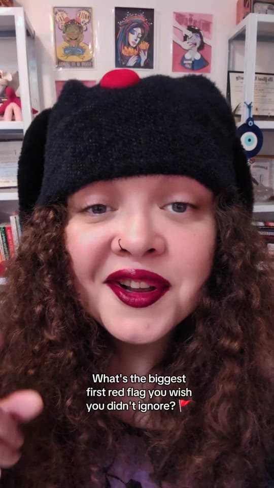 Post 3 by Sunny Megatron - Sexologist on TikTok (video)