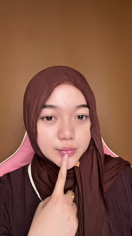 Post 2 by Namiciaa on TikTok (video)