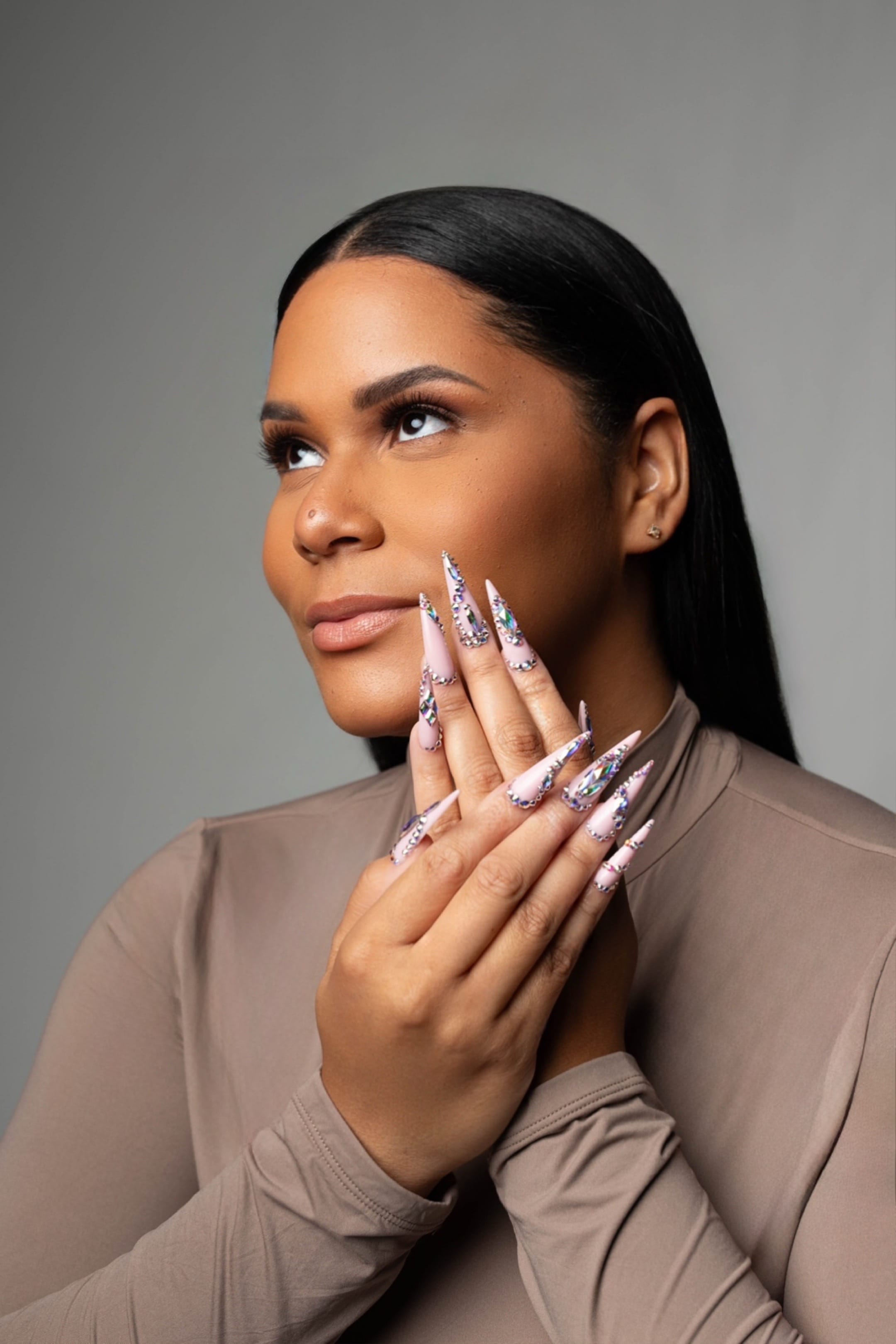 Post 6 by GoldRoomNails on TikTok (video)