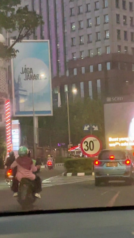 Post 6 by Sely July on TikTok (video)