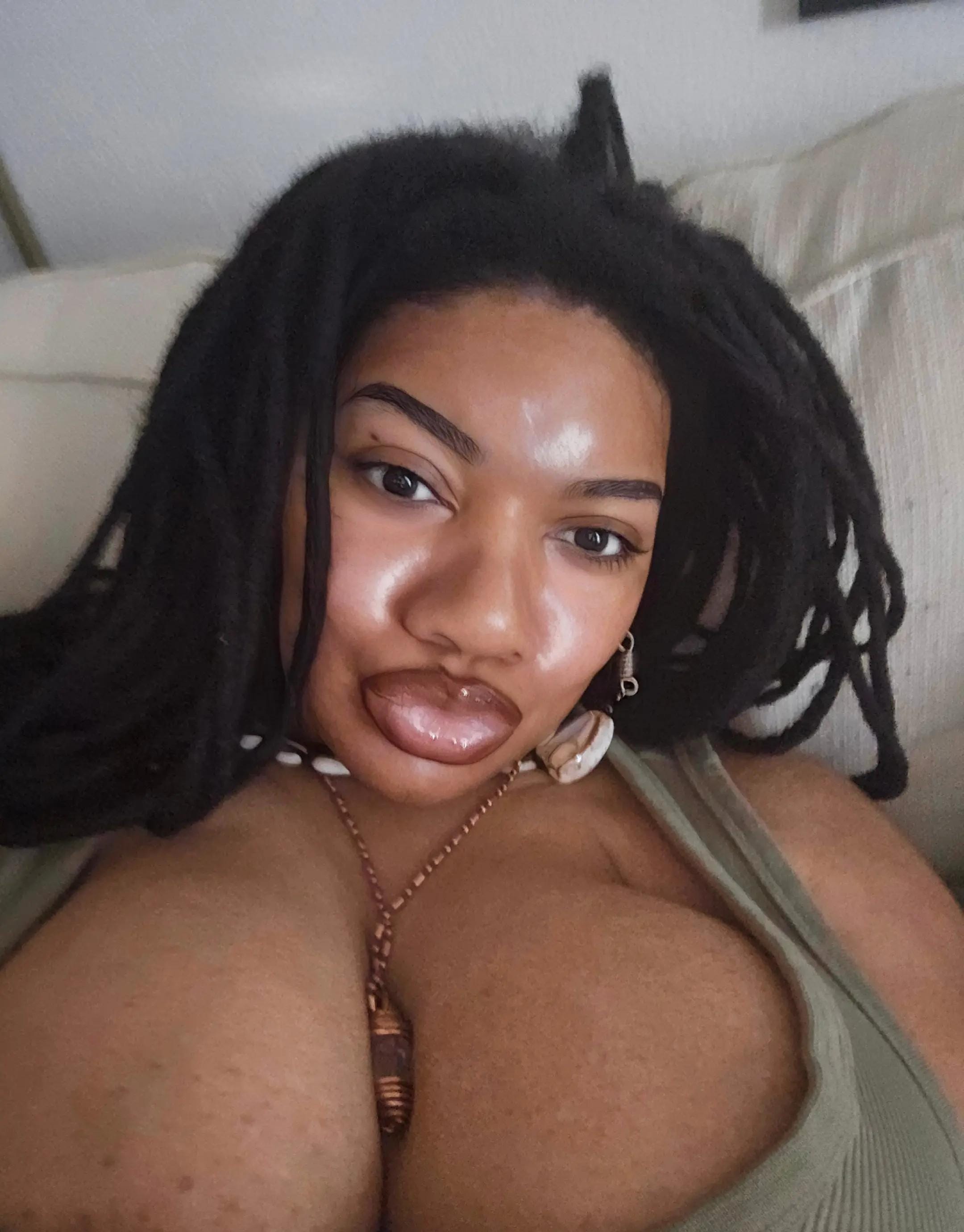 Post 2 by QUEEN MESUSA on TikTok (video)