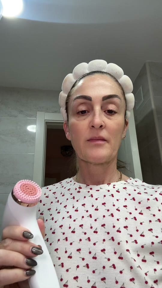 Post 6 by mkstefani on TikTok (video)
