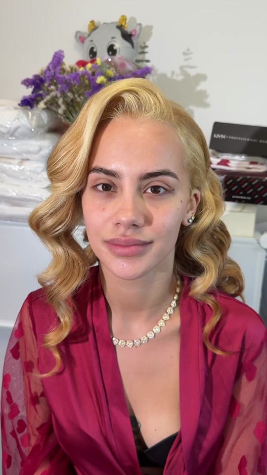 Post 5 by VICTORIA MELANIA MAKEUP STUDIO on TikTok (video)