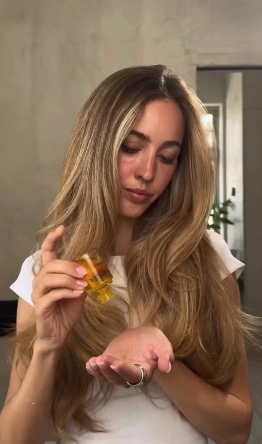 Post 5 by Cabello y más on TikTok (video)