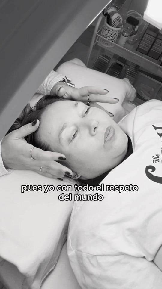 Post 9 by Ana Ro | BeautyHappy&Food on TikTok (video)