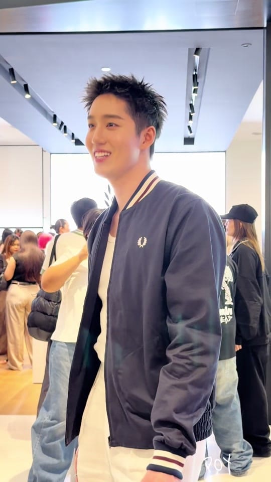 Post 8 by MummeePoy on TikTok (video)