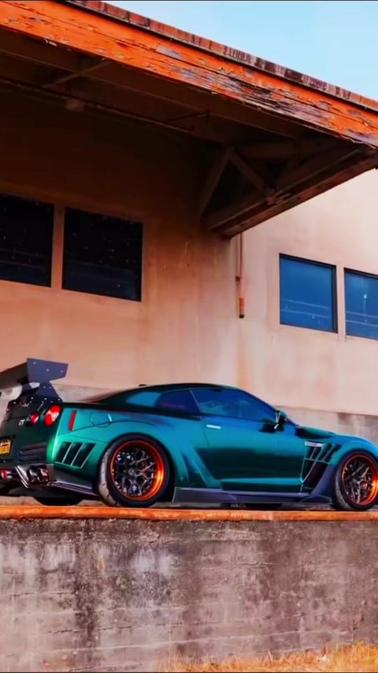 Post 2 by CarTime on TikTok (video)