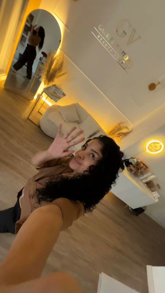 Post 4 by Gabrielly Vitória on TikTok (video)