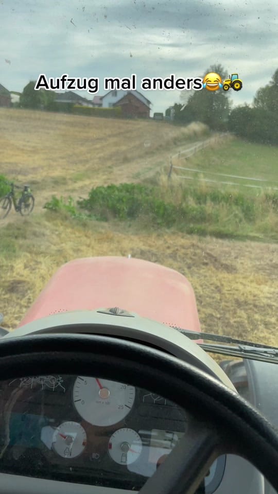 Post 2 by agrarvideos_hessen on TikTok (video)