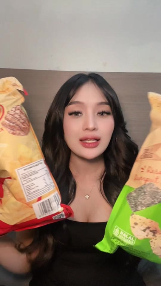 Post 1 by Lovina on TikTok (video)