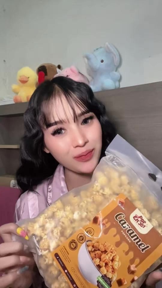 Post 7 by Lovina on TikTok (video)