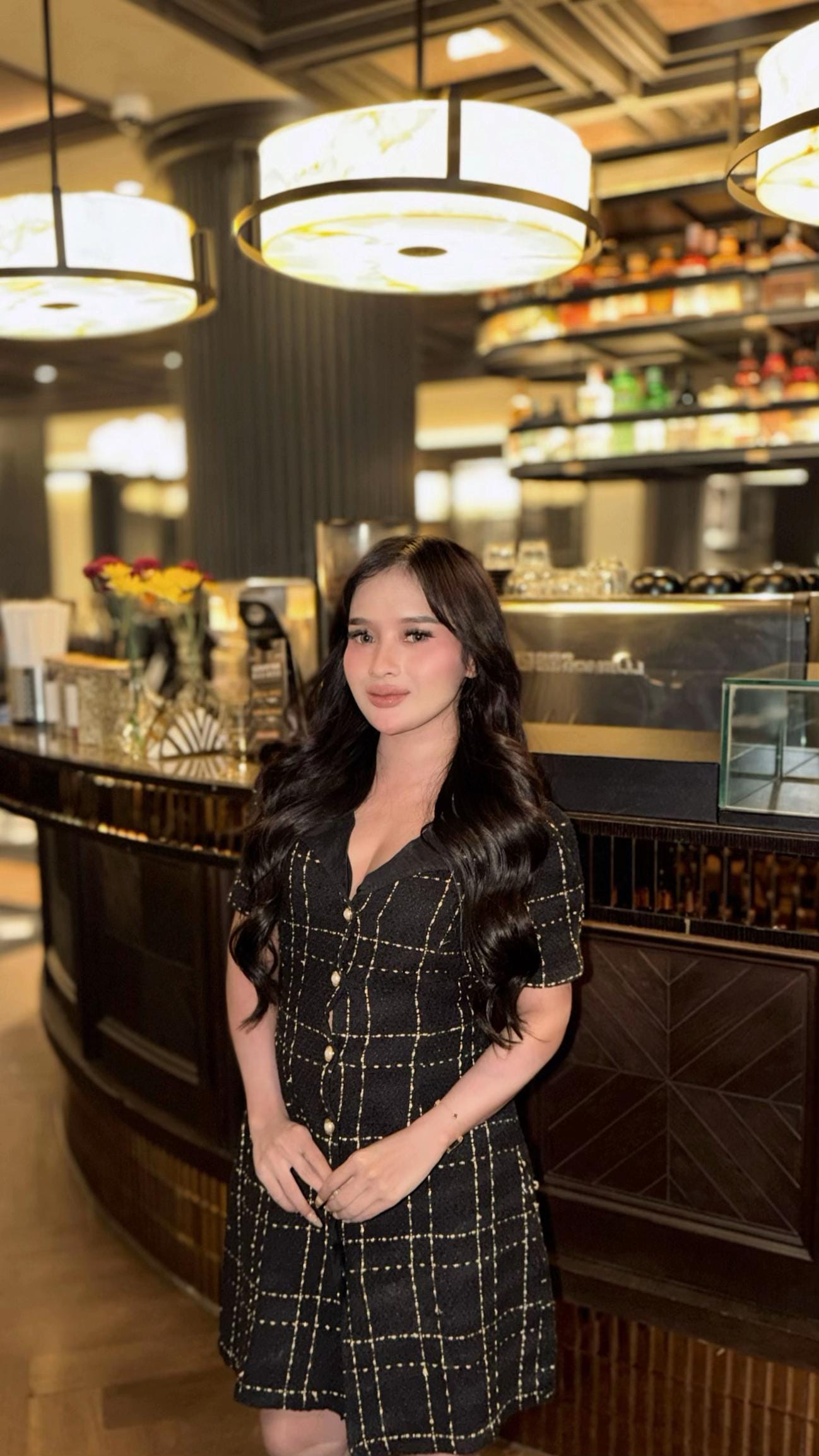 Post 10 by Lovina on TikTok (video)