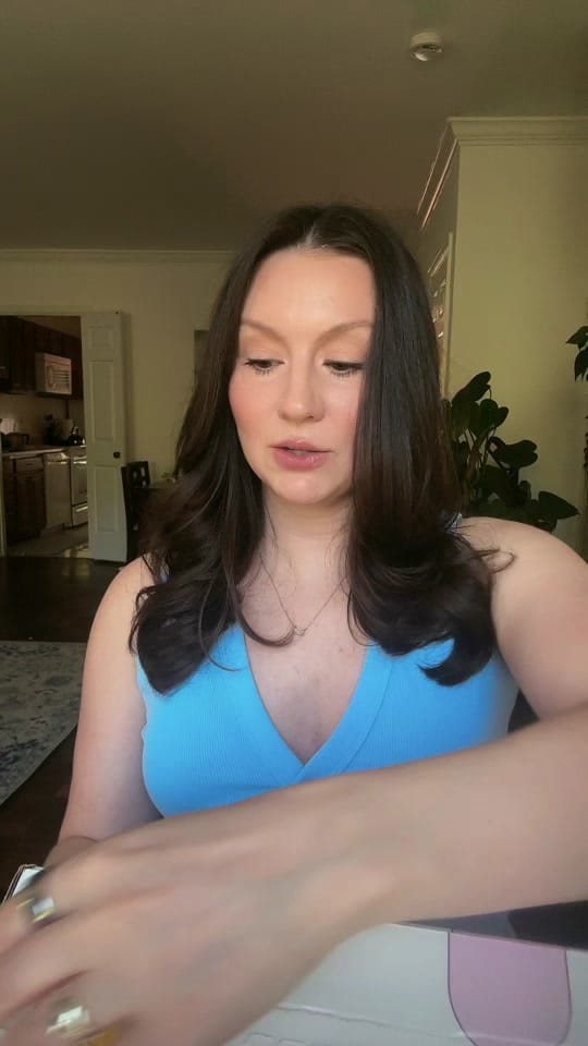 Post 4 by Kelly on TikTok (video)