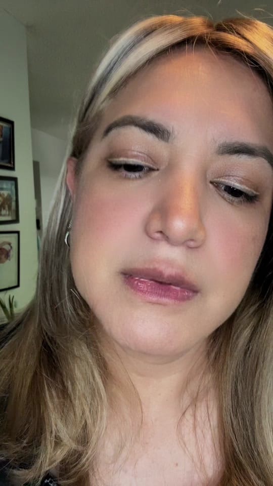 Post 8 by Monserrat Auzth on TikTok (video)