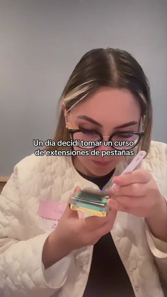 Post 8 by thebrowlashstudio.mx on TikTok (video)