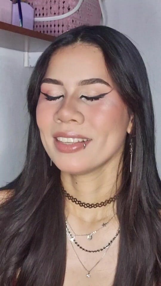 Post 4 by Mariangel Lugo on TikTok (video)