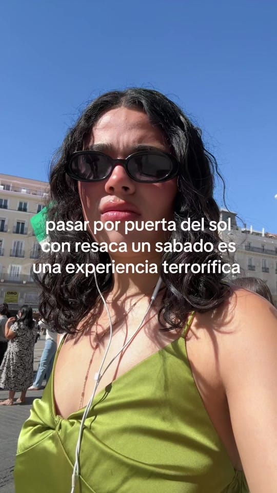 Post 3 by Lia Vallecillo on TikTok (video)