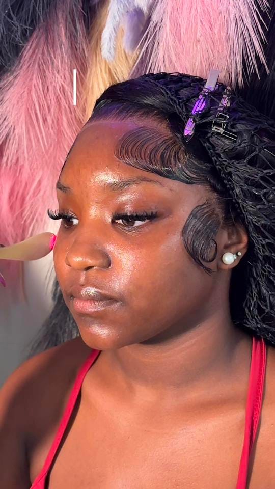 Post 4 by HTX MUA/HAIRSTYLIST on TikTok (video)