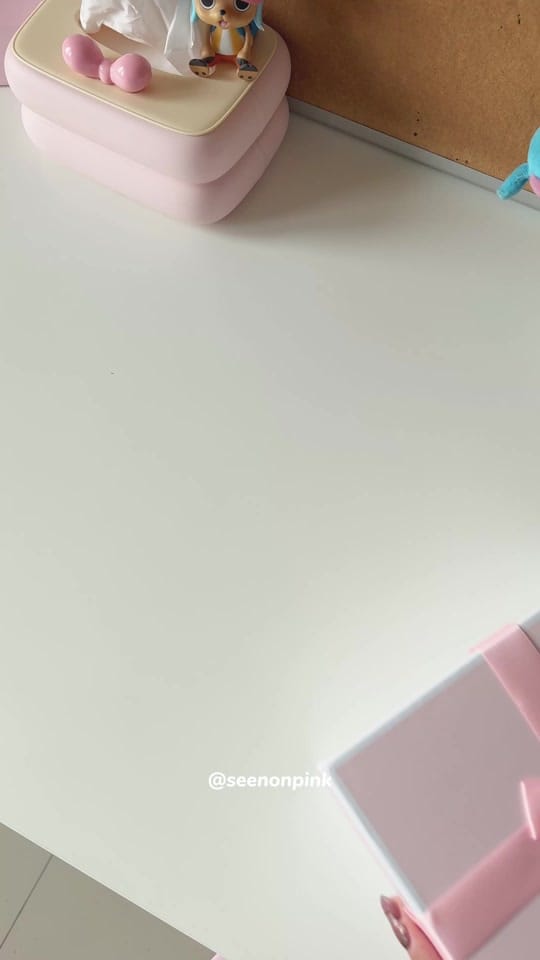 Post 5 by Seen on Pink on TikTok (video)