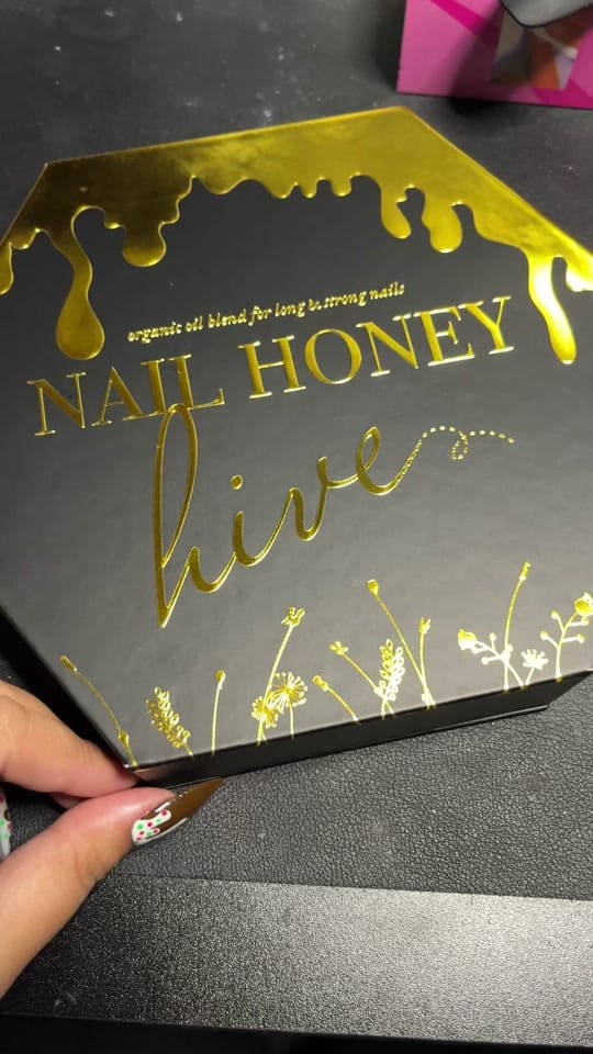 Post 8 by anjellyznailz (& thingz) on TikTok (video)