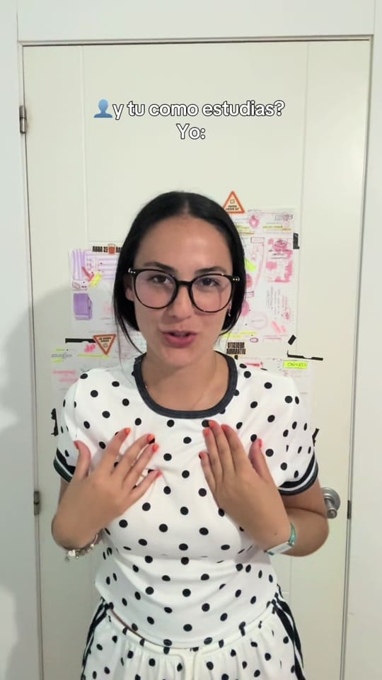 Post 4 by María Carmona on TikTok (video)