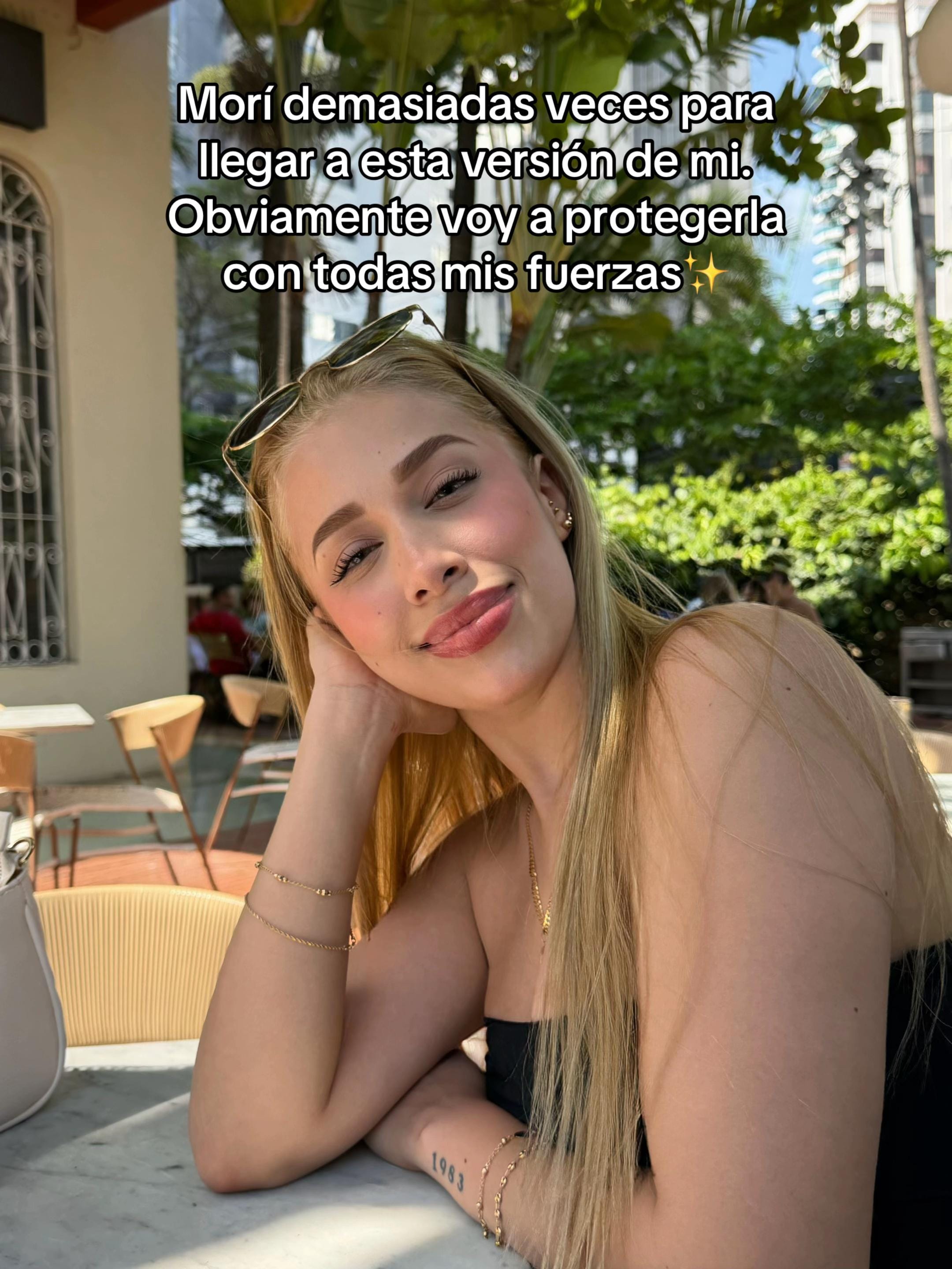 Post 7 by Laaura Mantilla on TikTok (video)