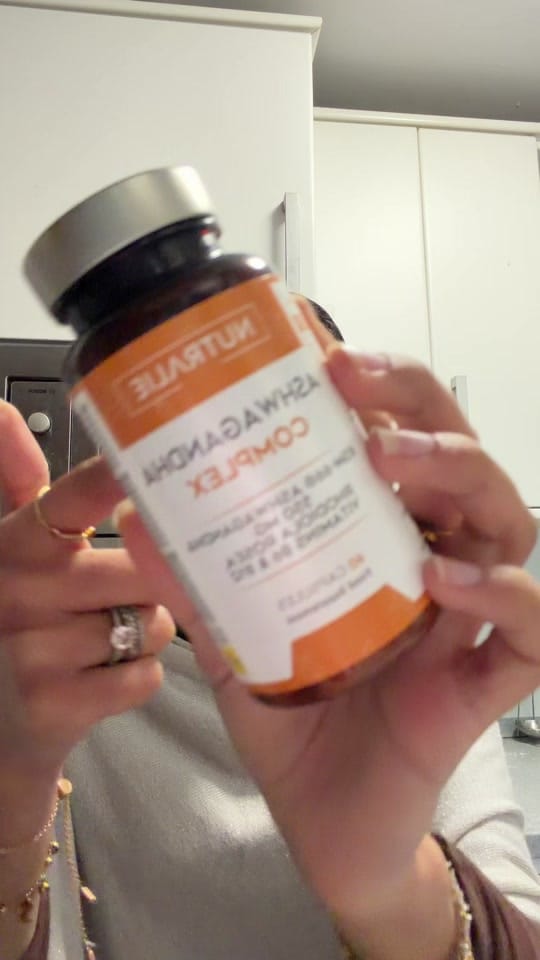 Post 10 by __zainebkhan__ on TikTok (video)