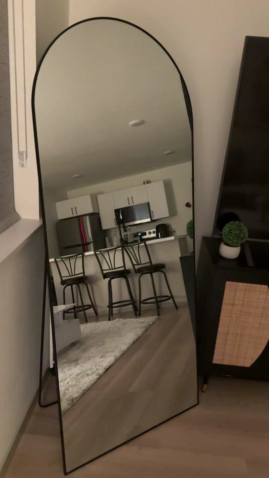 Post 10 by Cely🍒 on TikTok (video)