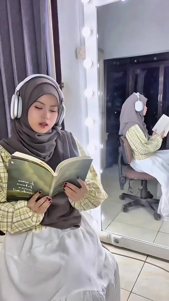 Post 7 by meaw on TikTok (video)