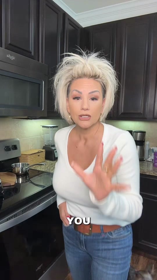 Post 2 by Dee Bovati on TikTok (video)