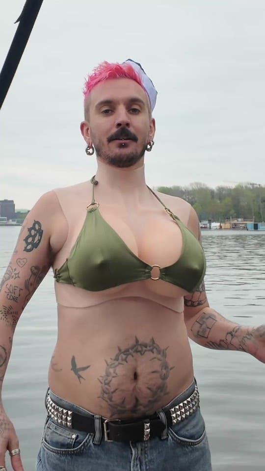 Post 6 by Kidney | Berlin vlogs on TikTok (video)
