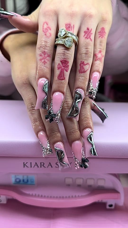 Post 10 by Esther 🎀 on TikTok (video)