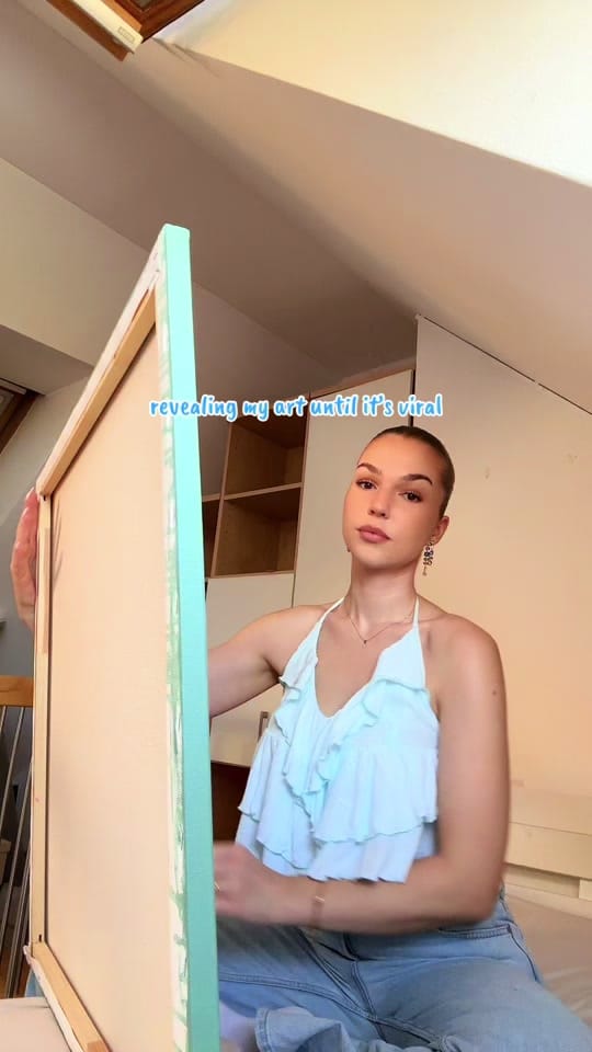 Post 7 by Sophia Carolina Art on TikTok (video)