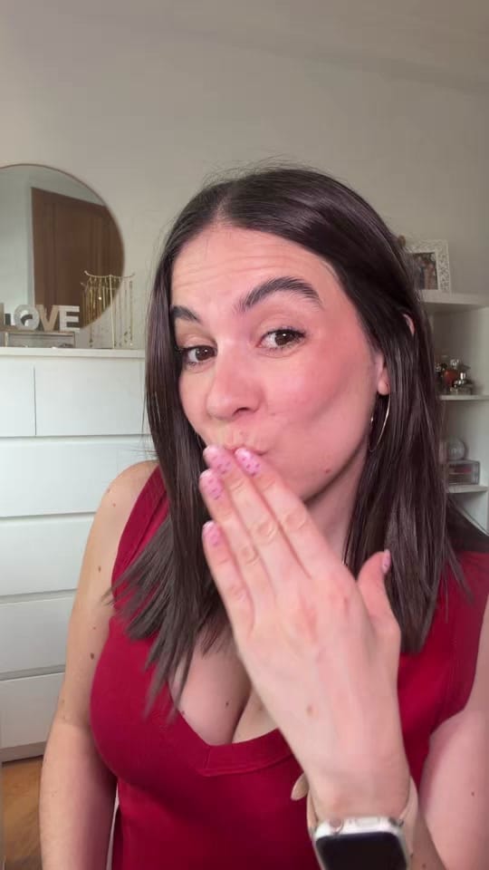 Post 8 by Iria on TikTok (video)